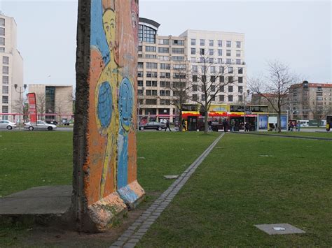 History This Is A Picture Of What The Berlin Wall Looks Like Now Now