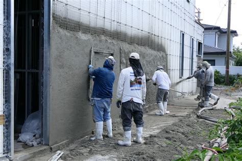 Spray Concrete and Gunite in Construction (+ Florida Contractors) - Spray Rock