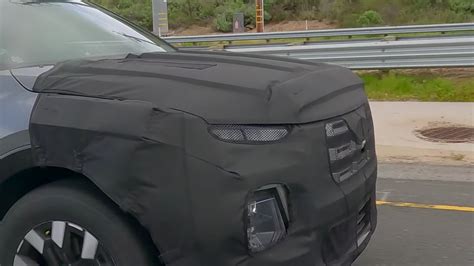 2025 Hyundai Santa Cruz Facelift Spied With Camouflaged Interior