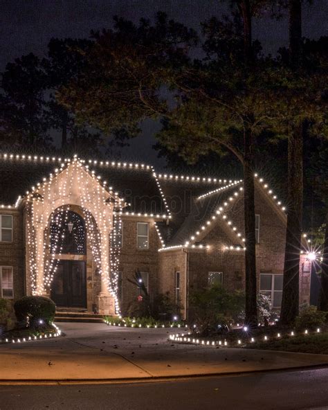 Christmas Lights For House Eaves 2021 Best Christmas Lights 2021