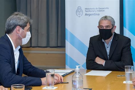 U Ac Y Ferraresi Firmaron Convenios Para La Construcci N De Viviendas