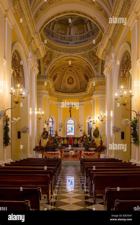 El Interior De La Catedral De San Juan Bautista San Juan Puerto Rico