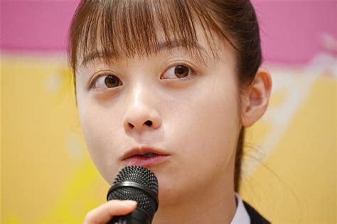 「久々の制服姿見られて幸せ」橋本環奈がポニテ制服姿で登場 ファン「あれ今いくつだっけ」「高校生役でも違和感ない」：「おっ！」でつながる地元密着のスポーツ応援メディア 西スポweb Otto