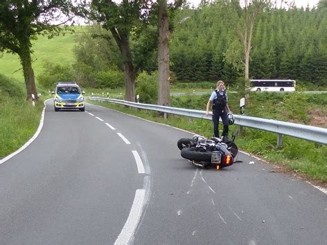 POL GM 080720 526 Motorradfahrer Bei Sturz Schwer Verletzt Presseportal