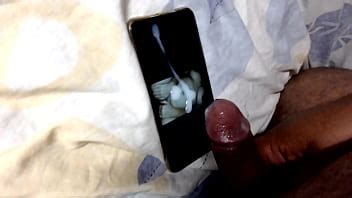 Su esposo me pidió que me viniera en sus fotos XVIDEOS