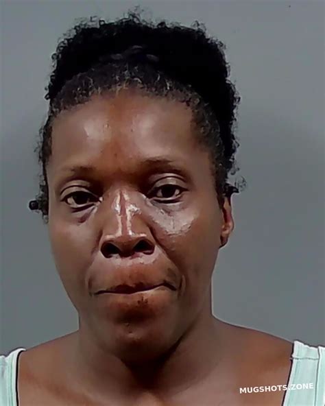 LOWE MICHELLE LETTA 07 03 2023 Escambia County Mugshots Zone