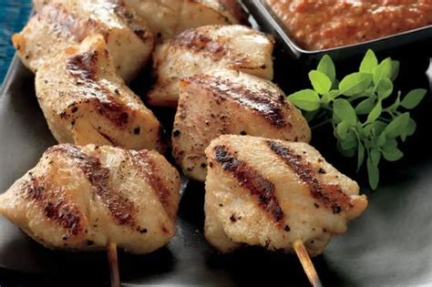 Turkish Chicken Kabobs With Red Pepper And Walnut Sauce Poultry Recipes Weber Grills Rezept