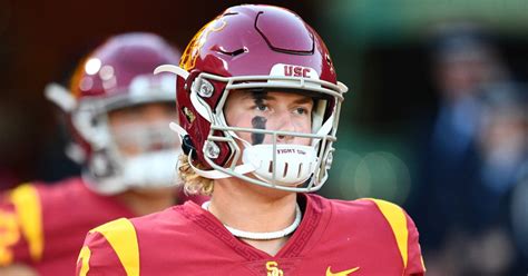 USC football: Jaxson Dart reveals why he uses single vertical eye-black ...