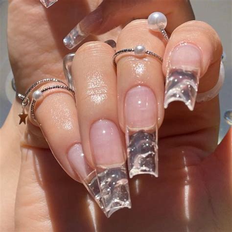 Mẹo Chăm Sóc Móng Clear Nails Cute Cho đôi Tay Xinh đẹp