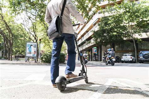 El Acceso Al Transporte P Blico De Los Patinetes O Monociclos