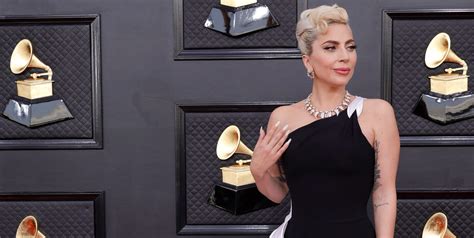 Every Red Carpet Look From The 64th Annual Grammy Awards