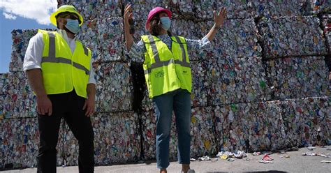 Salt Lake City Officials Tour New Recycling Center