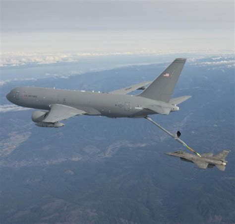 Boeing Wins New Usaf Order For Kc A Tanker Al Defaiya