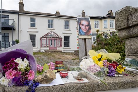 Bray kept a ‘protective ring’ around Sinéad O’Connor, as locals call
