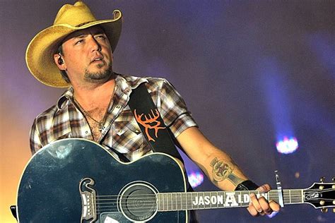 Jason Aldean Tattoos On This Town Story Behind The Song