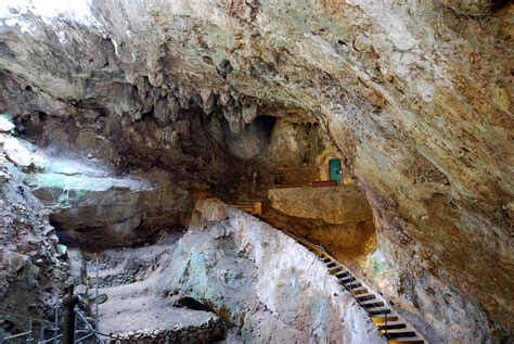 Cueva Del Castillo Puente Viesgo Cantabria Victor Bayon Flickr