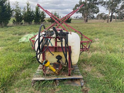 Lot 49 Hardi 400l 3pl Boom Spray Auctionsplus