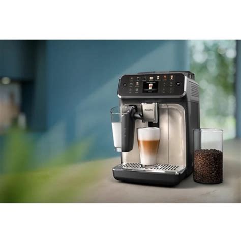 PHILIPS LATTE GO TAM OTOMATİK ESPRESSO MAKİNESİ EP5547 90 ELDEN TAKSİTLE