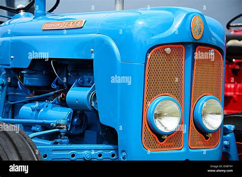 Fordson Dexta Vintage Tractor Hi Res Stock Photography And Images Alamy