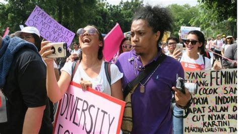 Pawai Perempuan Serukan Hapus Kekerasan Dan Diskriminasi Di Indonesia