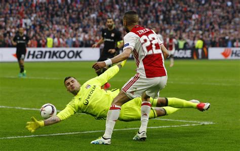 Galerija Ajax Razbio Lyon I Napravio Veliki Korak Prema Finalu Str 1