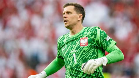 Barcelona Vai Atr S De Szczesny Ex Goleiro Da Juventus Aposentado