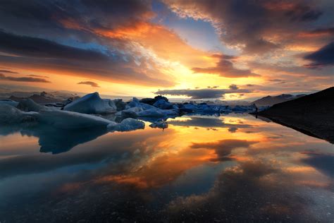 Day Tour To Jokulsarlon Glacier Lagoon With Boat Ride