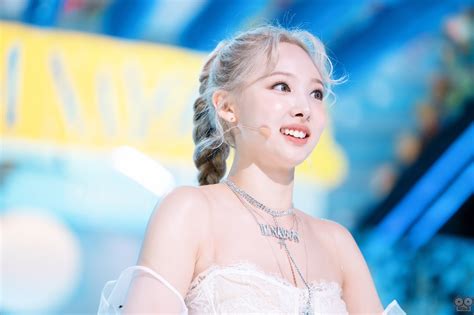 Nayeon At SBS Inkigayo Twice JYP Ent Photo 44491216 Fanpop