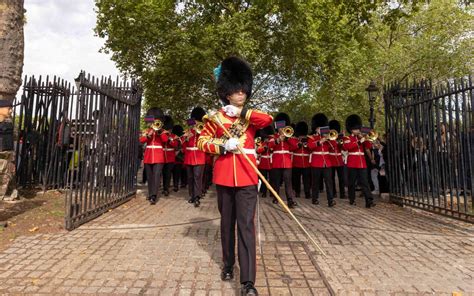 First Changing of the Guard in reign of King Charles III takes place ...