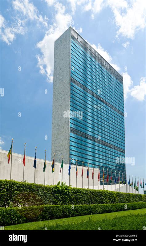 Un Secretariat Building Hi Res Stock Photography And Images Alamy