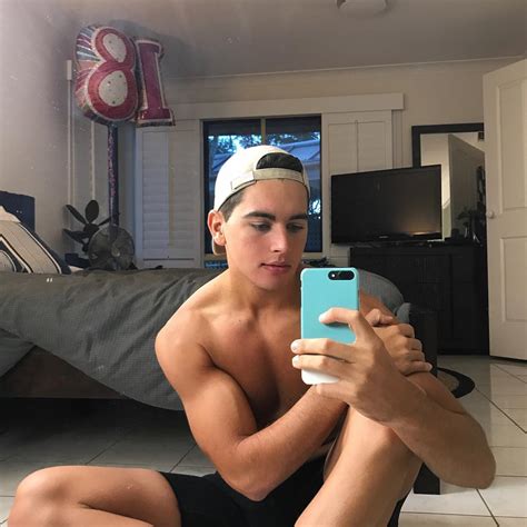 H N Ng N Ng Nh Ng Trai P N Y C N Hot H N C M A H