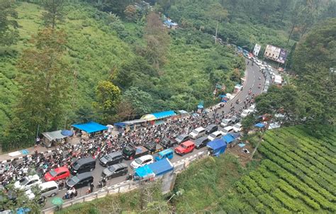 Ini Penampakan Jalur Puncak Macet 4 Jam Tidak Gerak