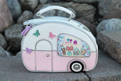 The Soubrette Brunette Sweetie