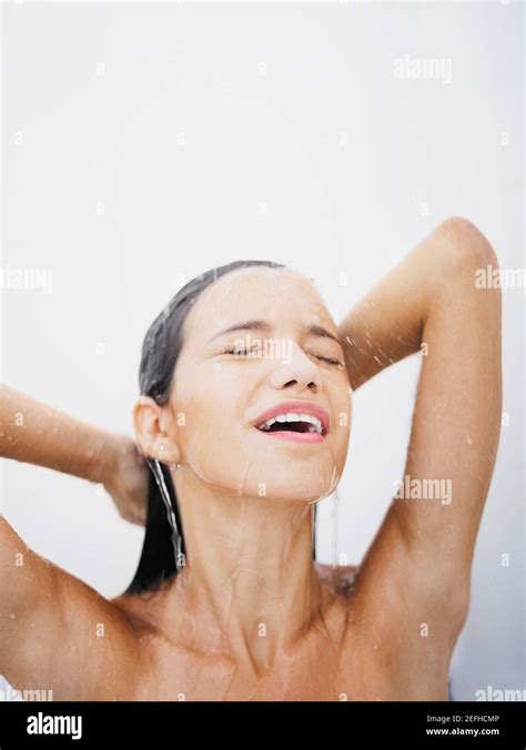 Woman Having A Shower Hi Res Stock Photography And Images Alamy