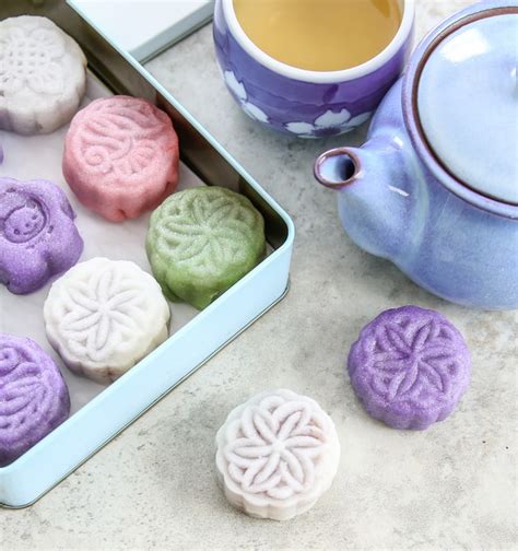 Snow Skin Mooncakes With Step By Step Photos Kirbie S Cravings