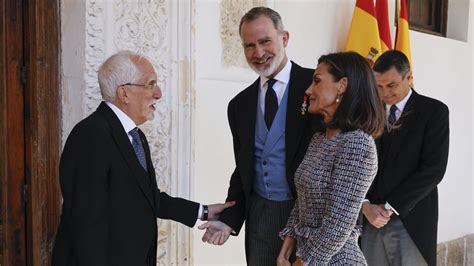 Luis Mateo D Ez Recibe El Premio Cervantes De Manos Del Rey