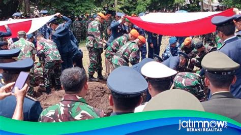 4 Jenazah Korban Pesawat Super Tucano Dimakamkan Dapat Kenaikan Pangkat