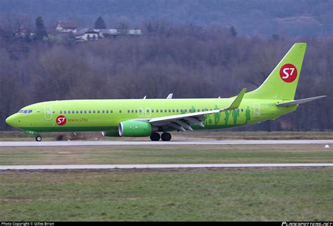 VQ BKV S7 Siberia Airlines Boeing 737 8ZS WL Photo By Gilles Brion