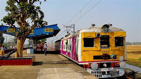 Barddhaman Howrah Chord Line Emu Local Train At Station In Cold But