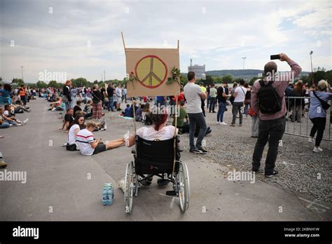 Rally Aganist Government Hi Res Stock Photography And Images Alamy