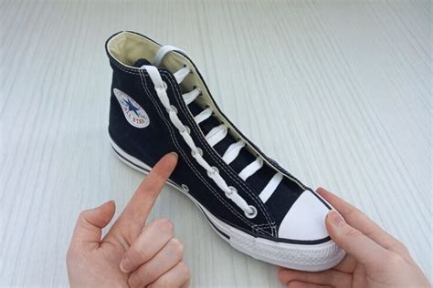 How To Lace Converse Easy Ways Wearably Weird