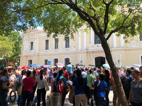 Nuevamente Docentes De Santa Marta Protestan Por El No Pago Del