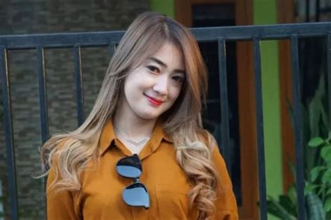 Indri Safitri Cerai Has She Divorced Husband Febri Ala Mavia