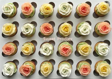 Mini Rose Cupcakes