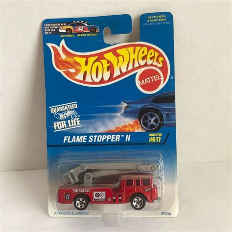 Hot Wheels Flame Stopper II Emergency Vehicle Firetruck