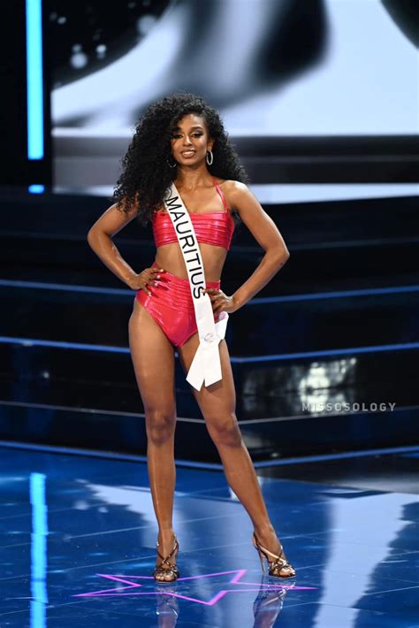 Potret Swimsuit Wakil Afrika Di Miss Universe