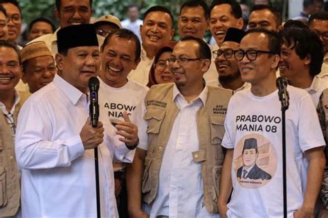 Pengamat Sebut Pendukung Jokowi Bikin Elektabilitas Prabowo Kokoh