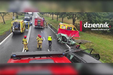 Tragiczny Wypadek Na Krajowej Na Trasie Do Jeleniej G Ry Zgin Y