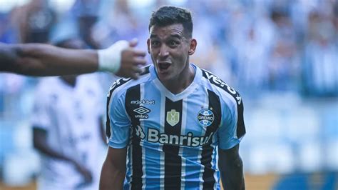 Cristaldo atinge mais uma marca histórica pelo Grêmio em 2023