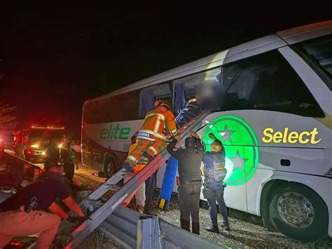 Fotos Choca Autob S De Pasajeros Contra Tr Iler En La Autopista Tepic